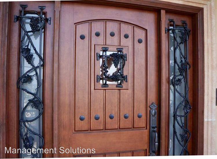 3061 McGraw St - Photo 3 of 24