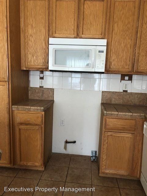 354 Live Oak Way - Photo 3 of 14