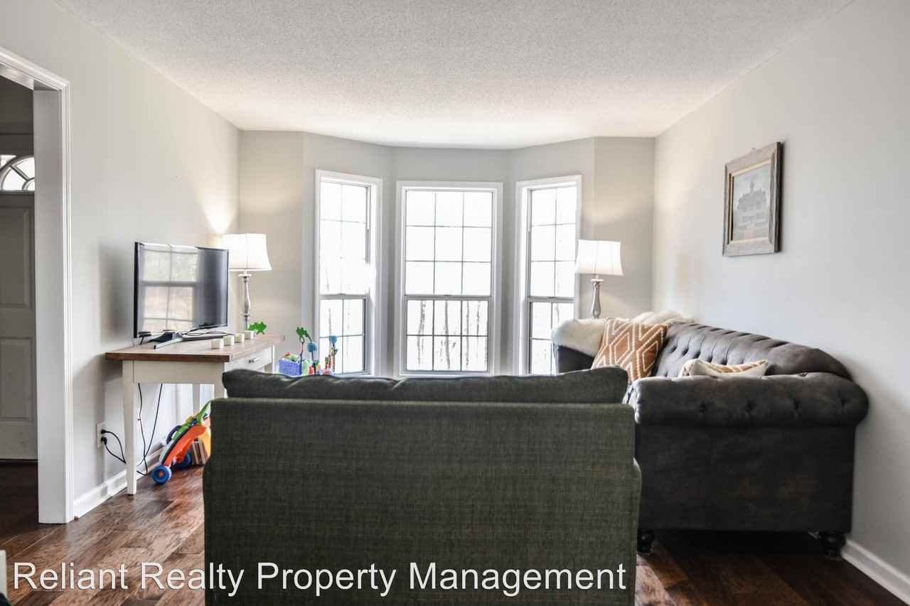 2417 Patterson Rd - Photo 3 of 16