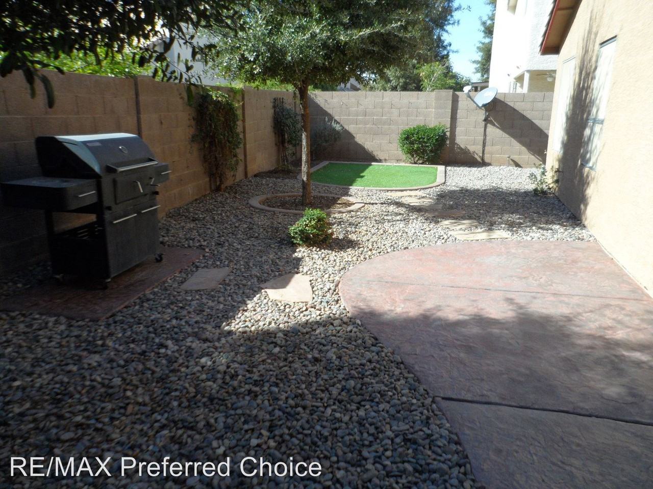 11008 N 59th Ln - Photo 3 of 4