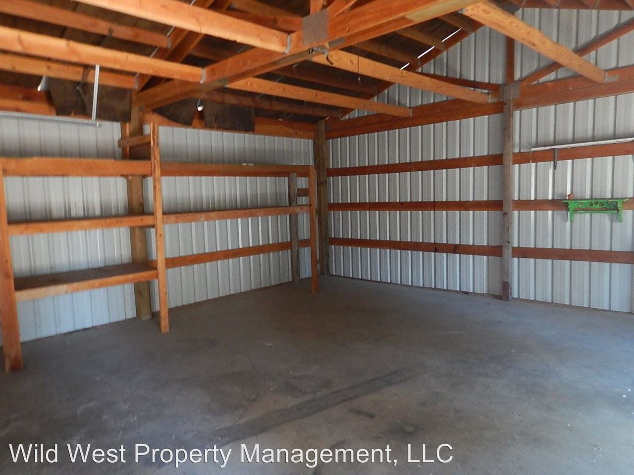 4066 S E Tillamook Loop - Photo 3 of 8