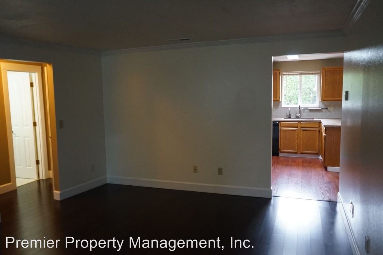 1114 NE 142nd Ave - Photo 3 of 17