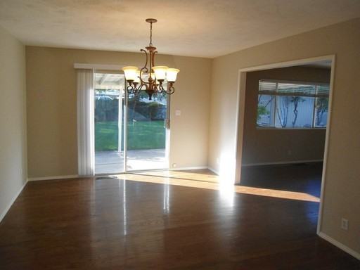 920 Dainty Ave - Photo 2 of 13