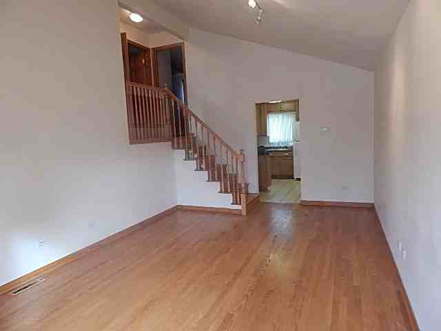 665 Ferndale St - Photo 3 of 30