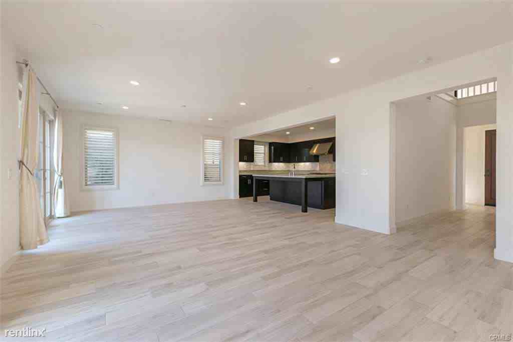 117 Avenida Murcia - Photo 3 of 12