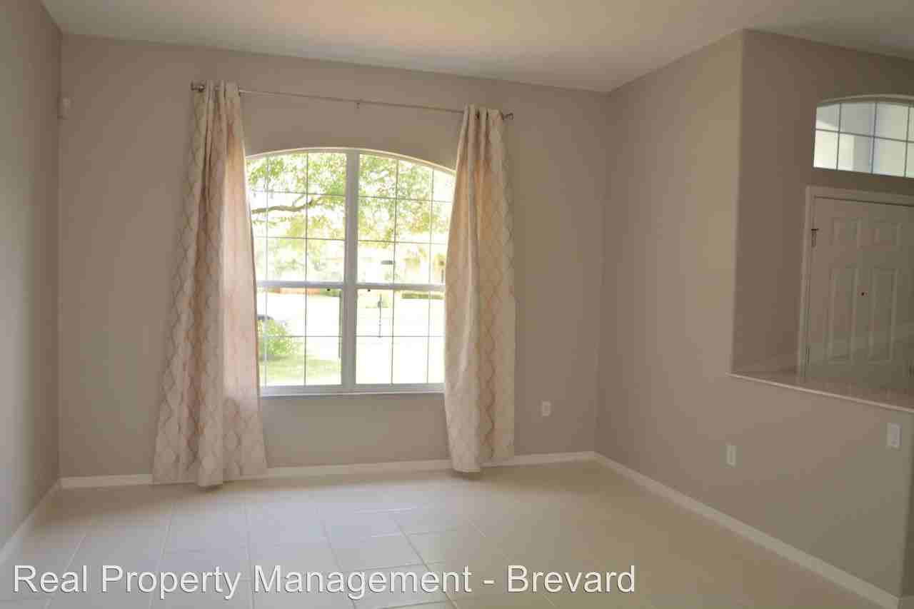 5966 Newbury Cir - Photo 2 of 11