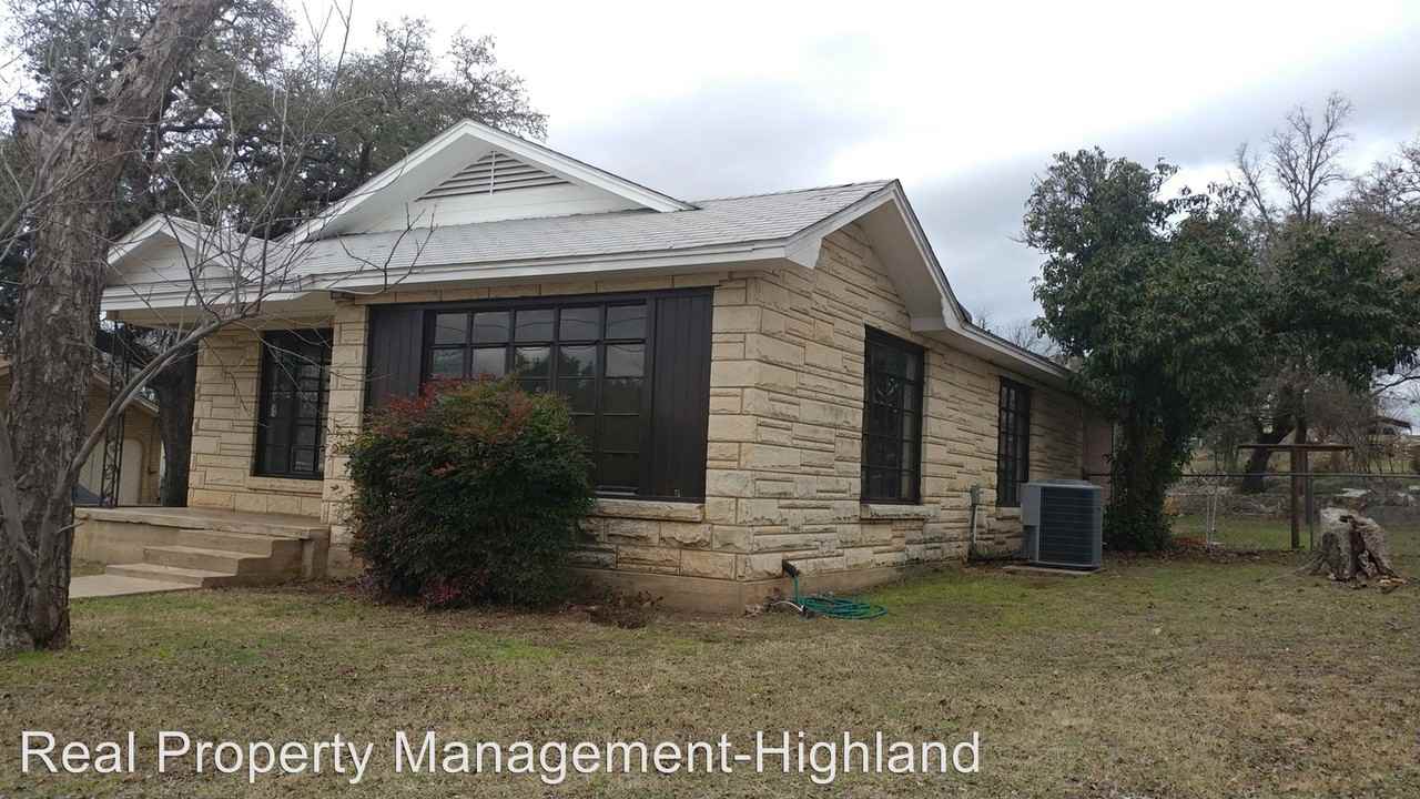 406 Crestview Dr - Photo 2 of 7