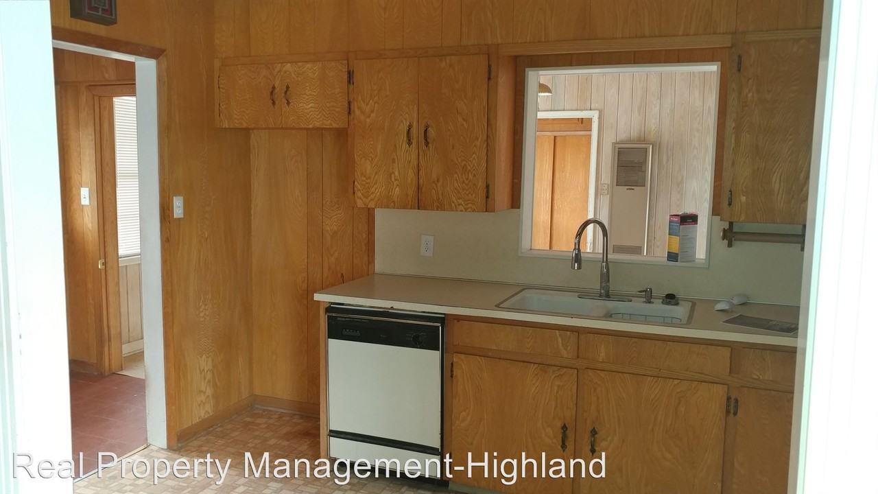 406 Crestview Dr - Photo 3 of 7