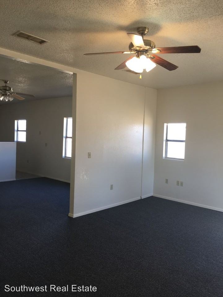 510 N Garwood St - Photo 2 of 10