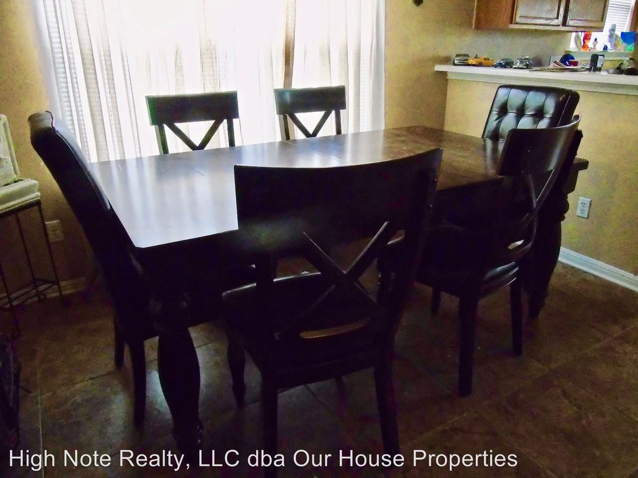 2869 Southampton Way #B - Photo 3 of 13