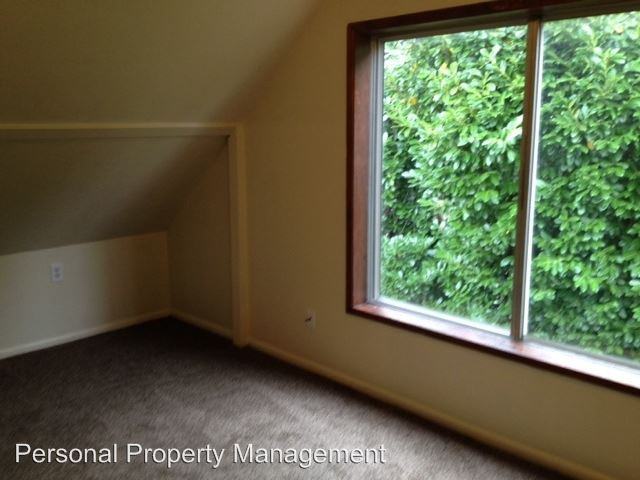 3110 Thompson Ave - Photo 3 of 5