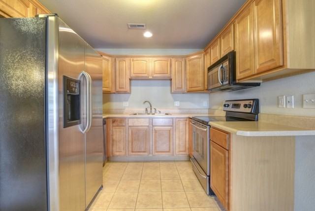 102 Essex Ln #2 - Photo 3 of 6