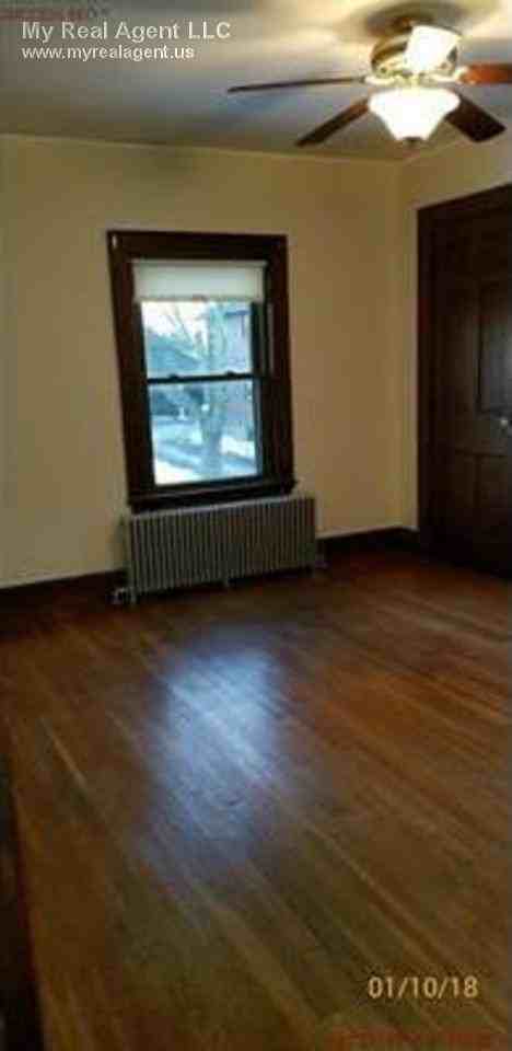 19 Weston Ct - Photo 3 of 7