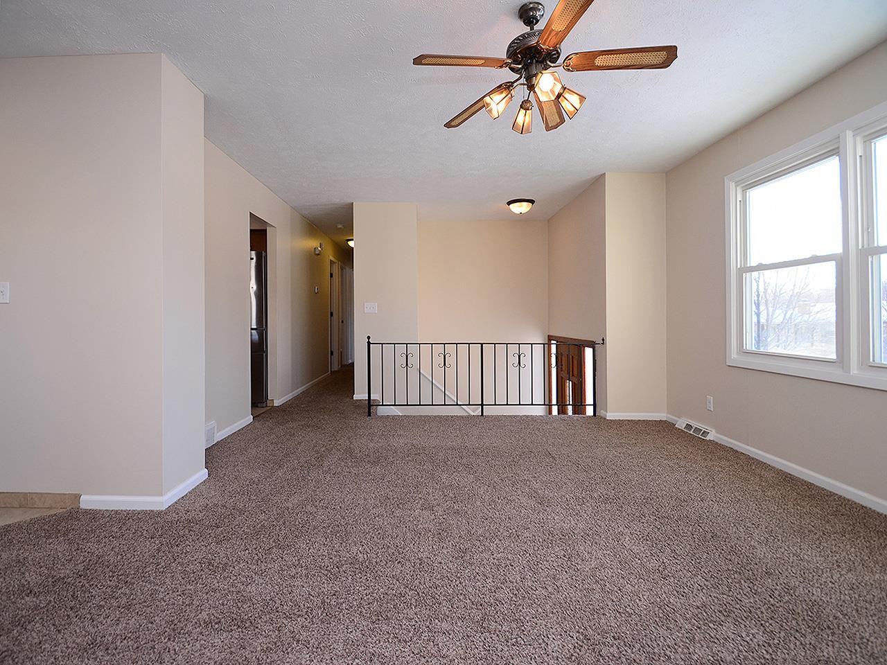 4805 S 101st Cir - Photo 2 of 16