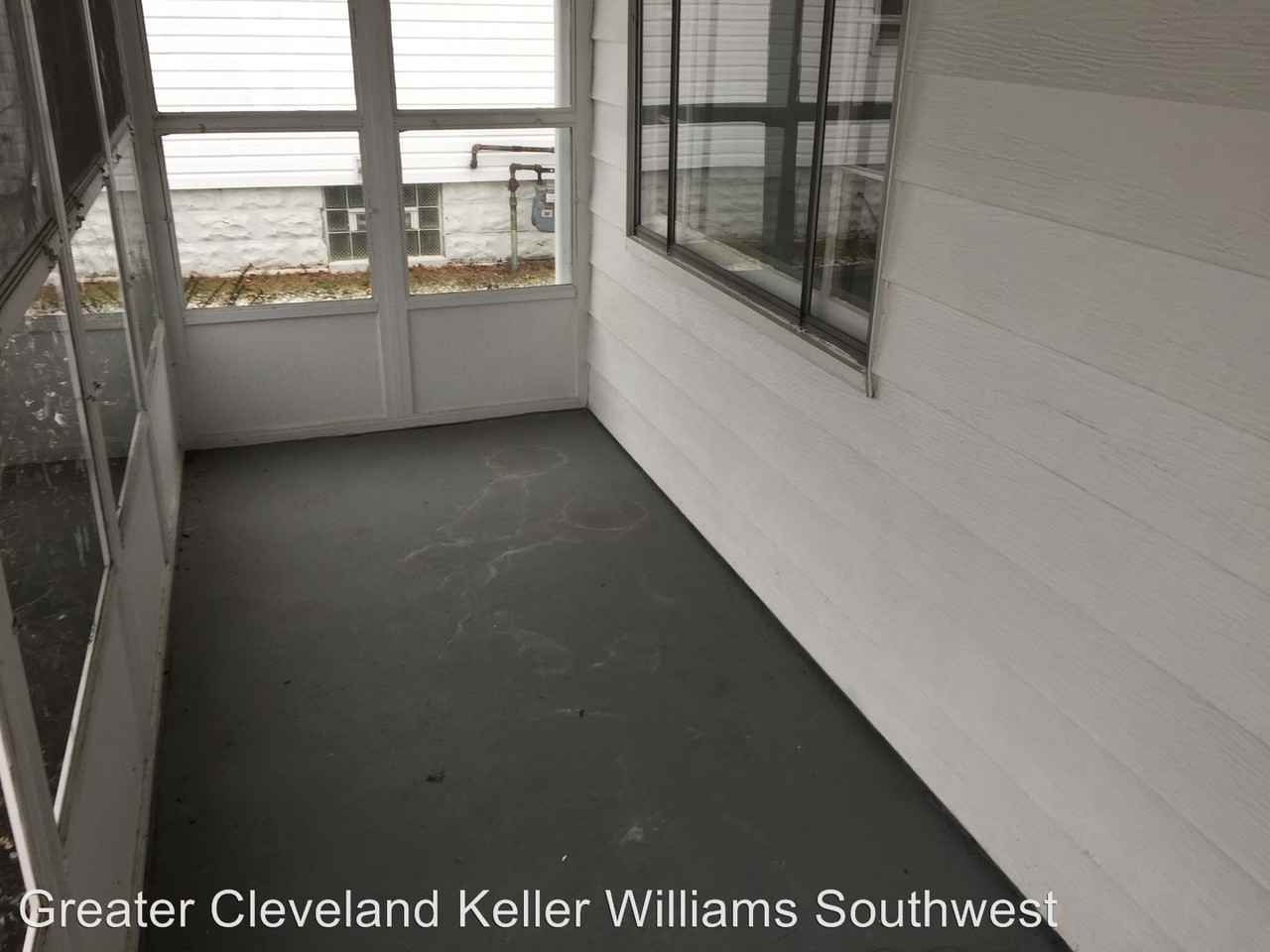 386 Dennison Ave - Photo 3 of 12