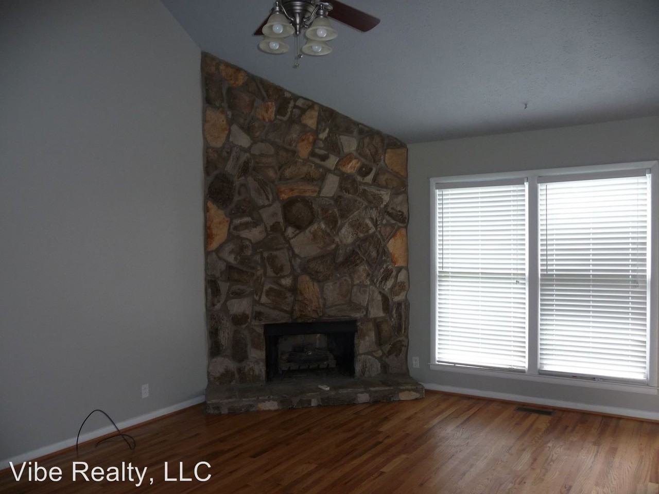 4843 Shoshone Dr - Photo 2 of 10