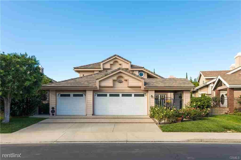 28775 Hedgerow - Photo 3 of 50