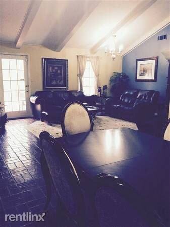 747 Oak Ridge Dr - Photo 2 of 6