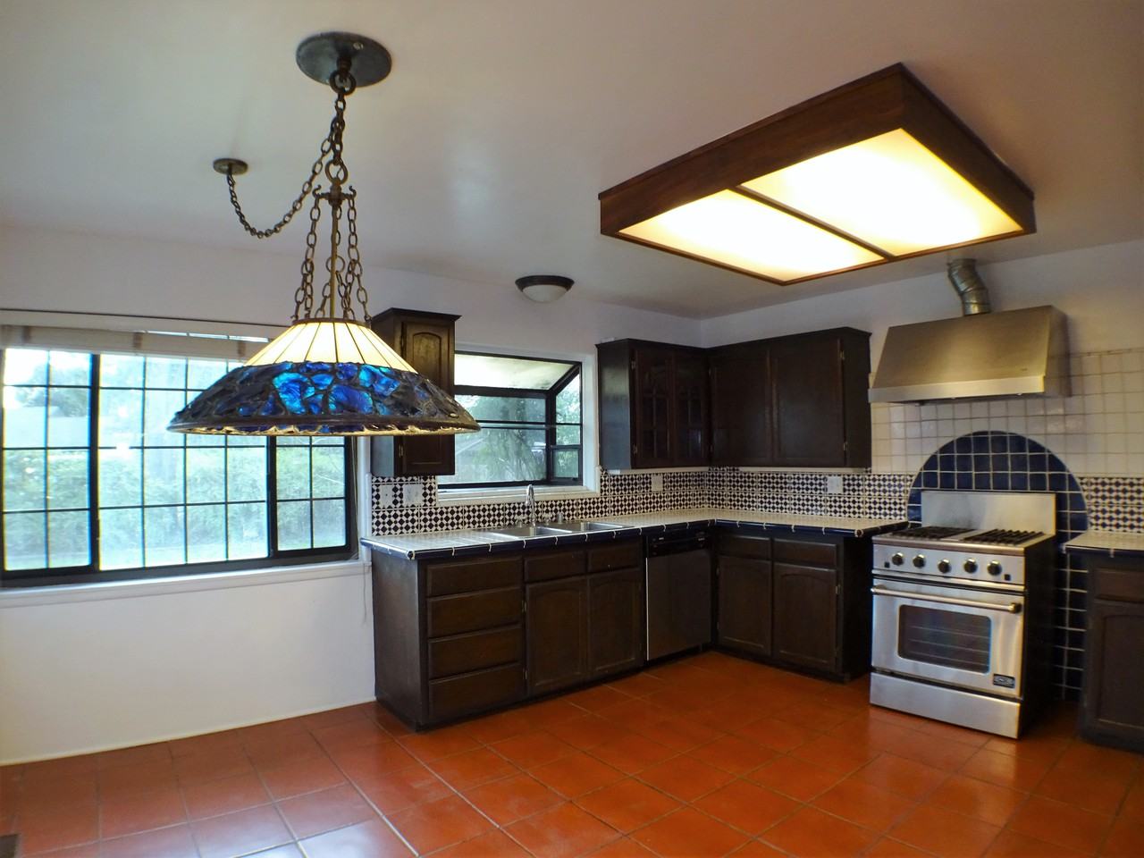 1716 Meadow Road - Photo 3 of 15