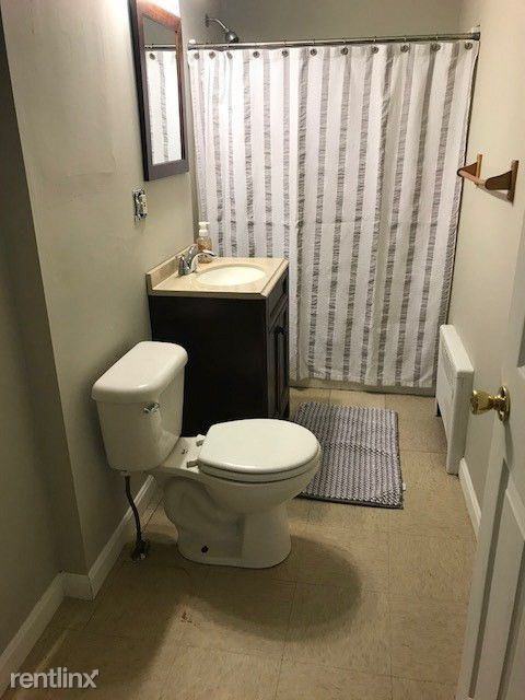 627 Harvard St - Photo 2 of 6