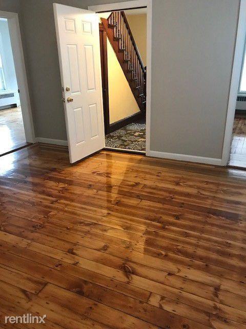 627 Harvard St - Photo 3 of 6