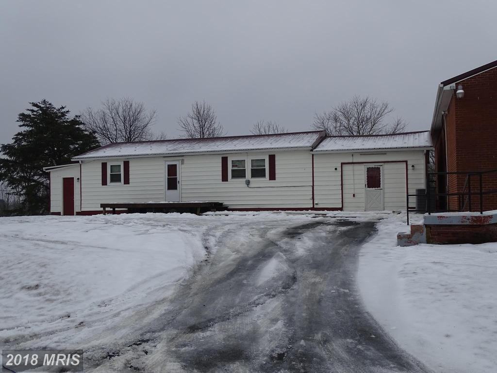 11439 Burkett Ln - Photo 2 of 15