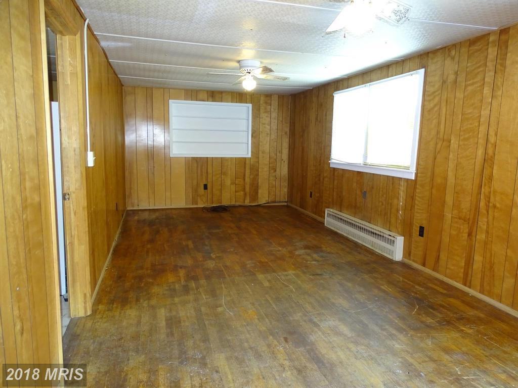 11439 Burkett Ln - Photo 3 of 15