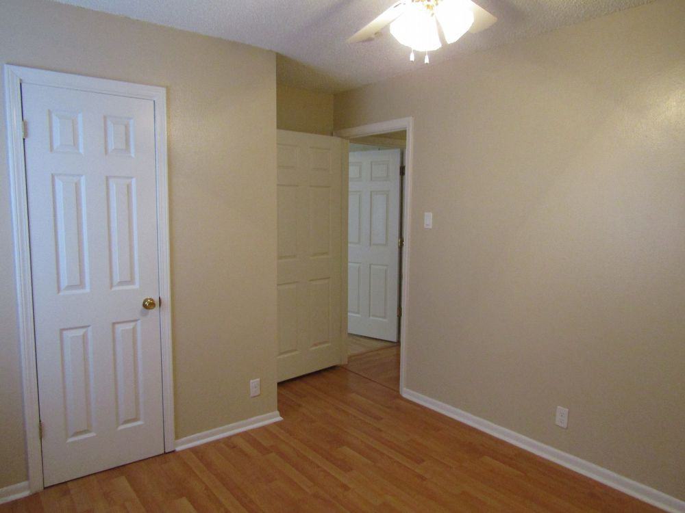 9405 Guy Cir - Photo 3 of 16