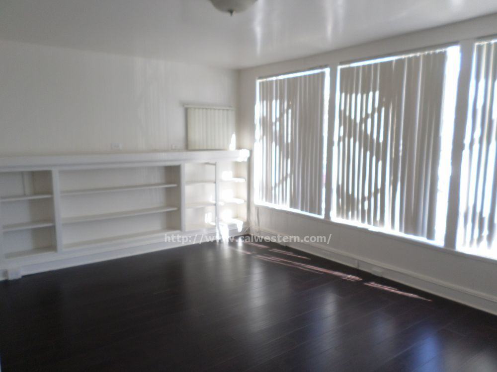 499 Park Ave