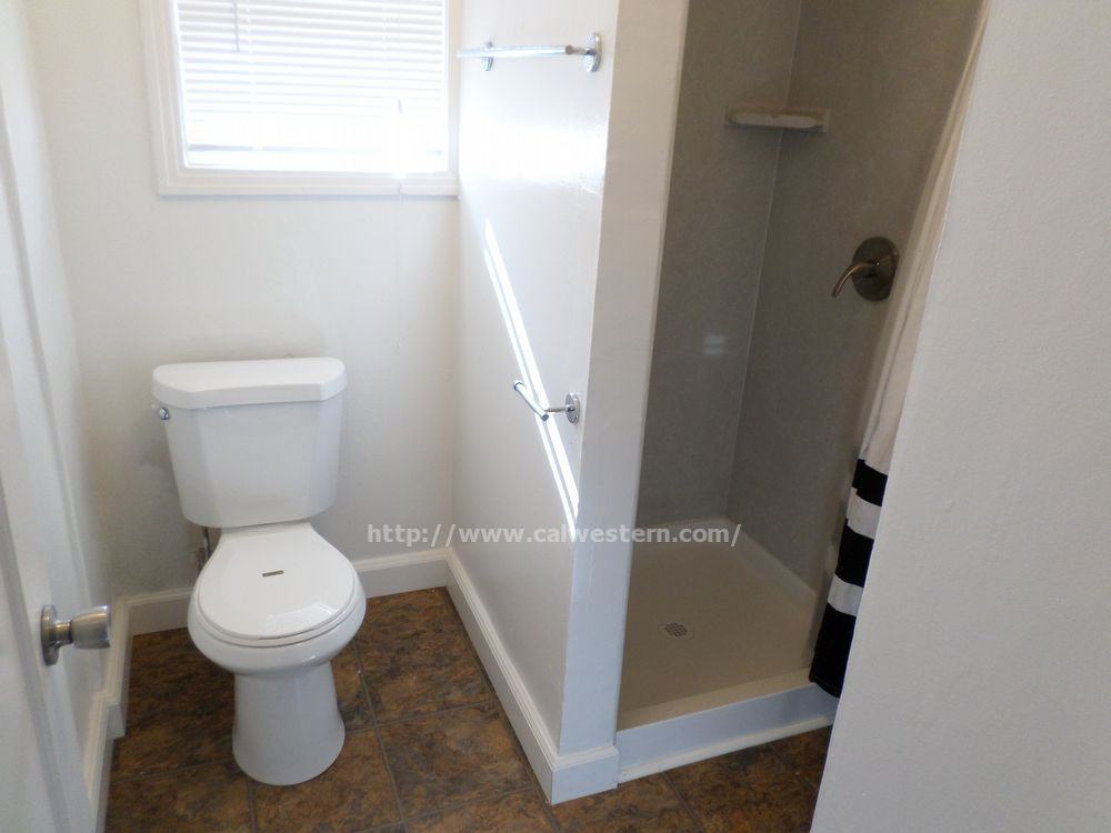 499 Park Ave - Photo 3 of 5