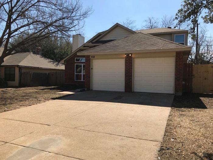 908 Galaxy Dr - Photo 2 of 27