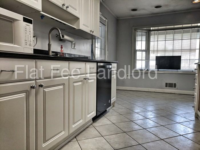 6603 Carleton Ct - Photo 2 of 30