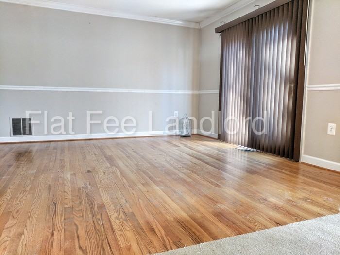 6603 Carleton Ct - Photo 3 of 30