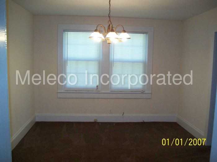 1025 Washington St - Photo 3 of 11