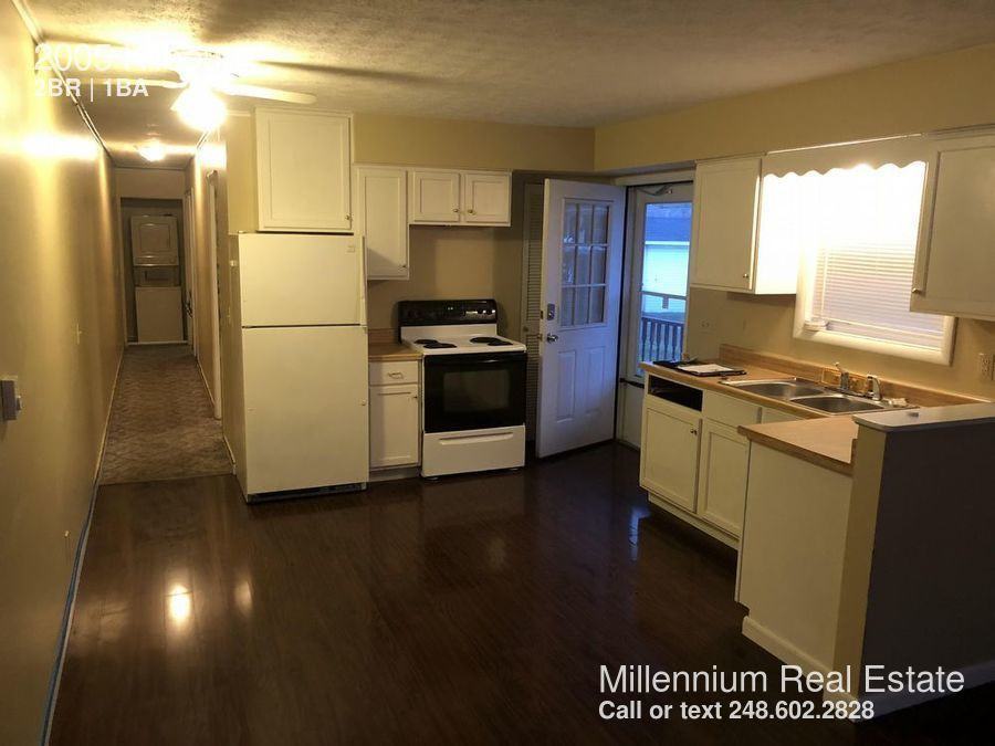 2005 Kilbourn Ave - Photo 2 of 6