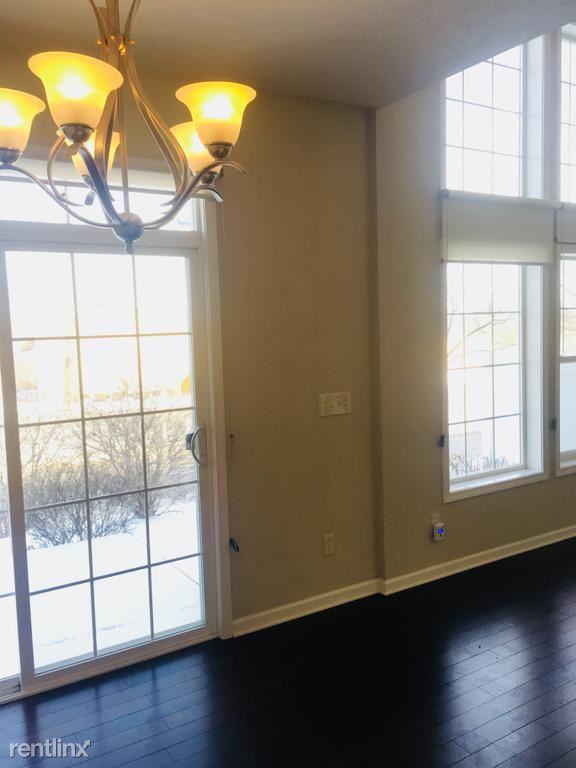 211 Crescent Ridge Dr - Photo 3 of 17