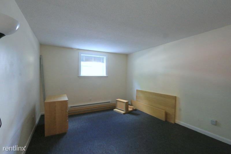 116 Sycamore St - Photo 3 of 10