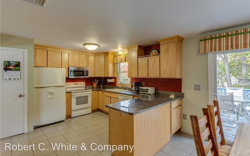 12 Mohawk Rd - Photo 2 of 18