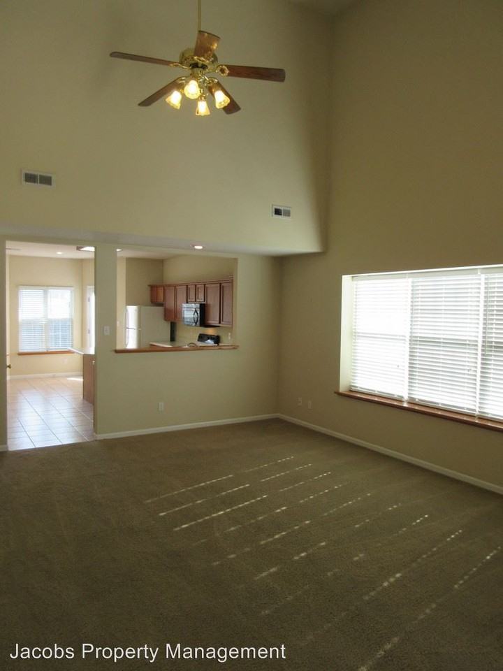 3254 Wind River Cir - Photo 3 of 13