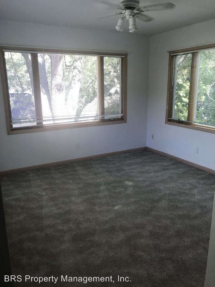 2162 Vernier Rd - Photo 2 of 12