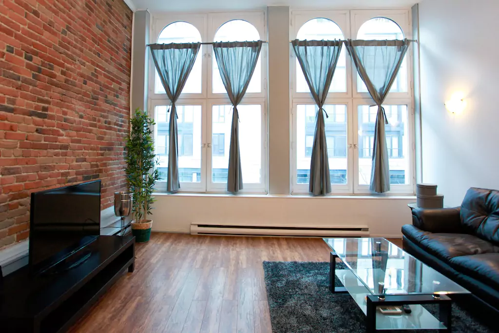 346 Rue Notre-Dame E #1C - Photo 3 of 12