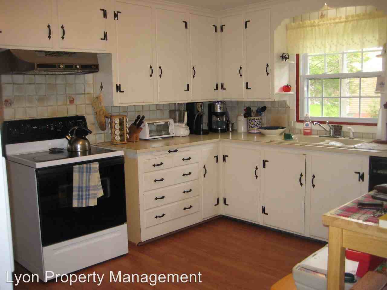 134 Metropolitan Park Dr - Photo 3 of 9