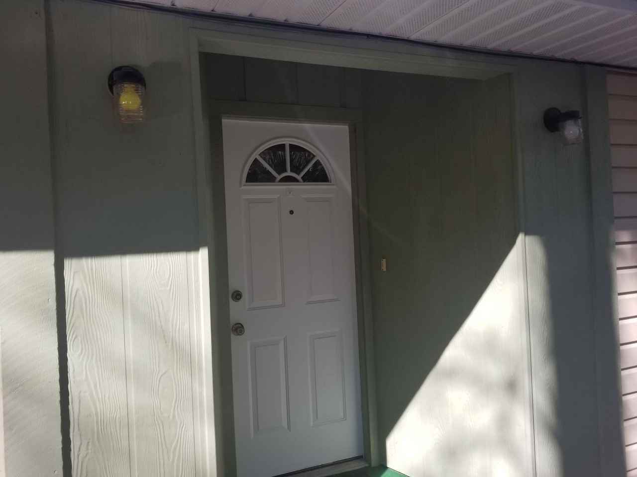 450 Paradise Dr - Photo 2 of 16