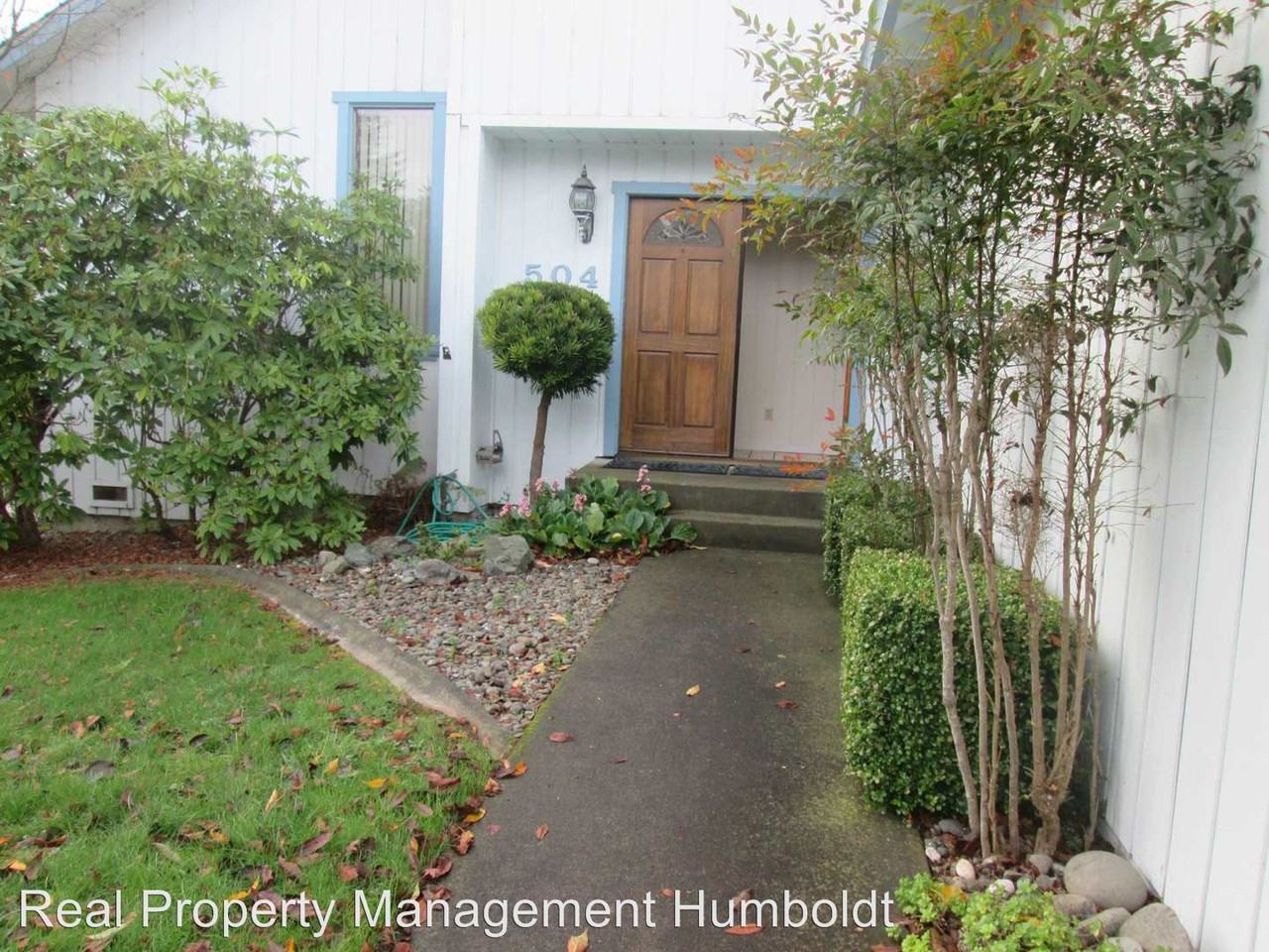 504 Ryan Ct - Photo 3 of 16