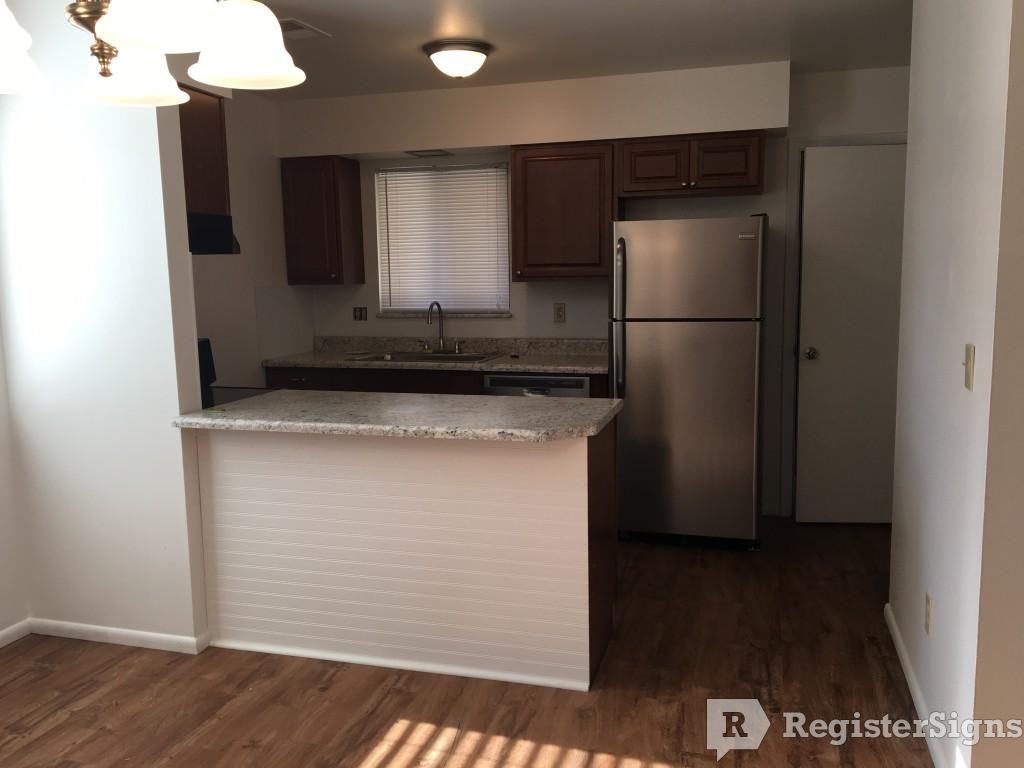 760 Harvard Dr - Photo 2 of 8