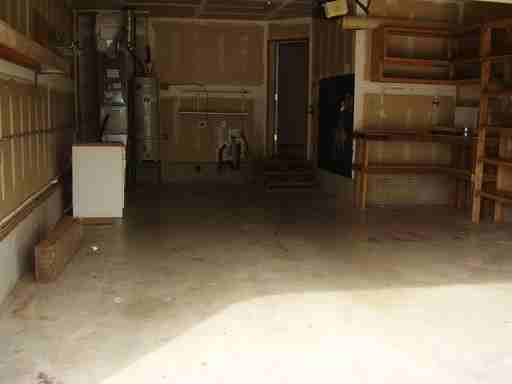 2347 SE Kane Ave - Photo 3 of 17