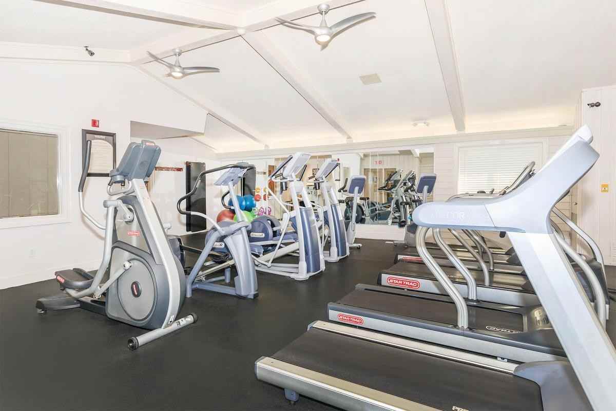 Waterford Apartments - Photo 3 of 8