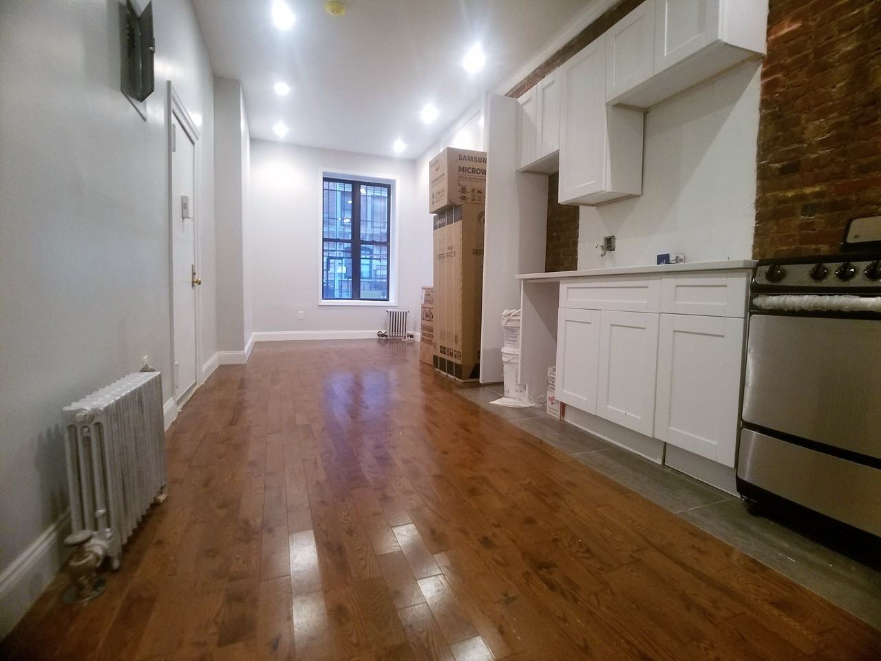 W 156th St & Broadway #1A