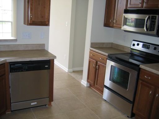 5031 Sawyer Lake Dr - Photo 2 of 16