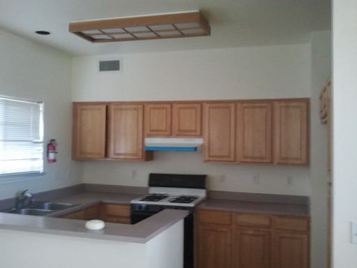 910 Myrtle St - Photo 2 of 7